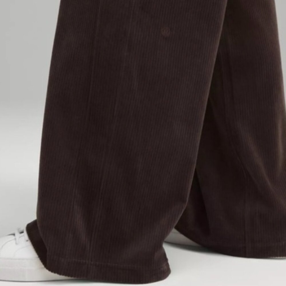 *EUC* Lululemon Scuba MR Wide-Leg Pant- Size 8 - Picture 5 of 12